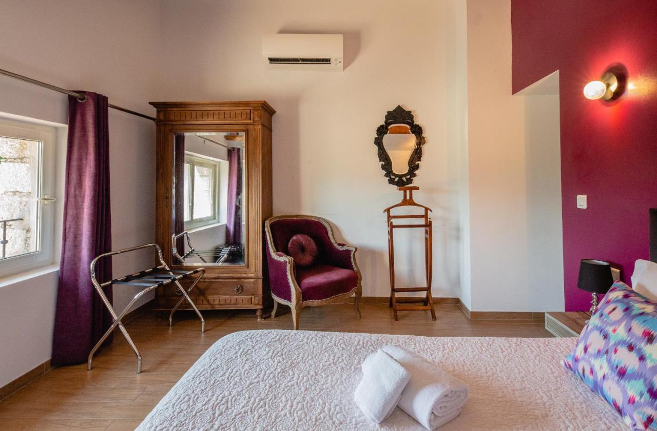 Auberge U N'Antru Versu San-Gavino-di-Carbini Exteriér fotografie
