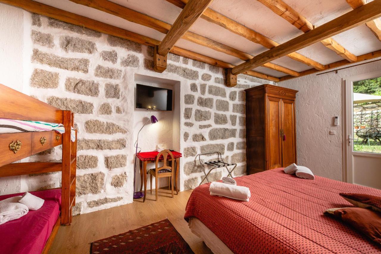 Auberge U N'Antru Versu San-Gavino-di-Carbini Exteriér fotografie