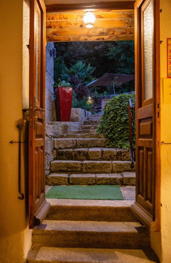 Auberge U N'Antru Versu San-Gavino-di-Carbini Exteriér fotografie