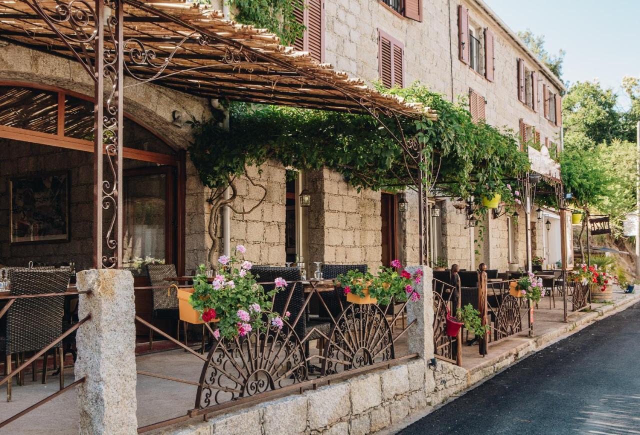 Auberge U N'Antru Versu San-Gavino-di-Carbini Exteriér fotografie