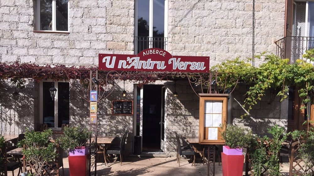 Auberge U N'Antru Versu San-Gavino-di-Carbini Exteriér fotografie